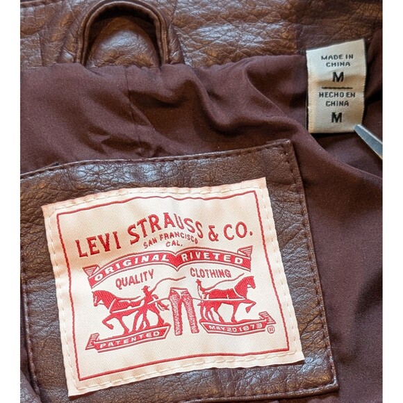 NWT Levi's Women's Medium Faux Leather Asymmetrical Motorcycle Jacket Red Wine - Picture 4 of 12
